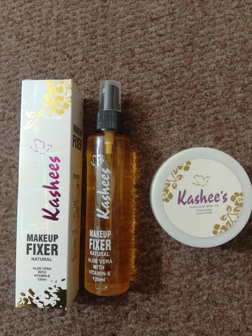 Kashee's Makeup Fixer & Loose Powder Set