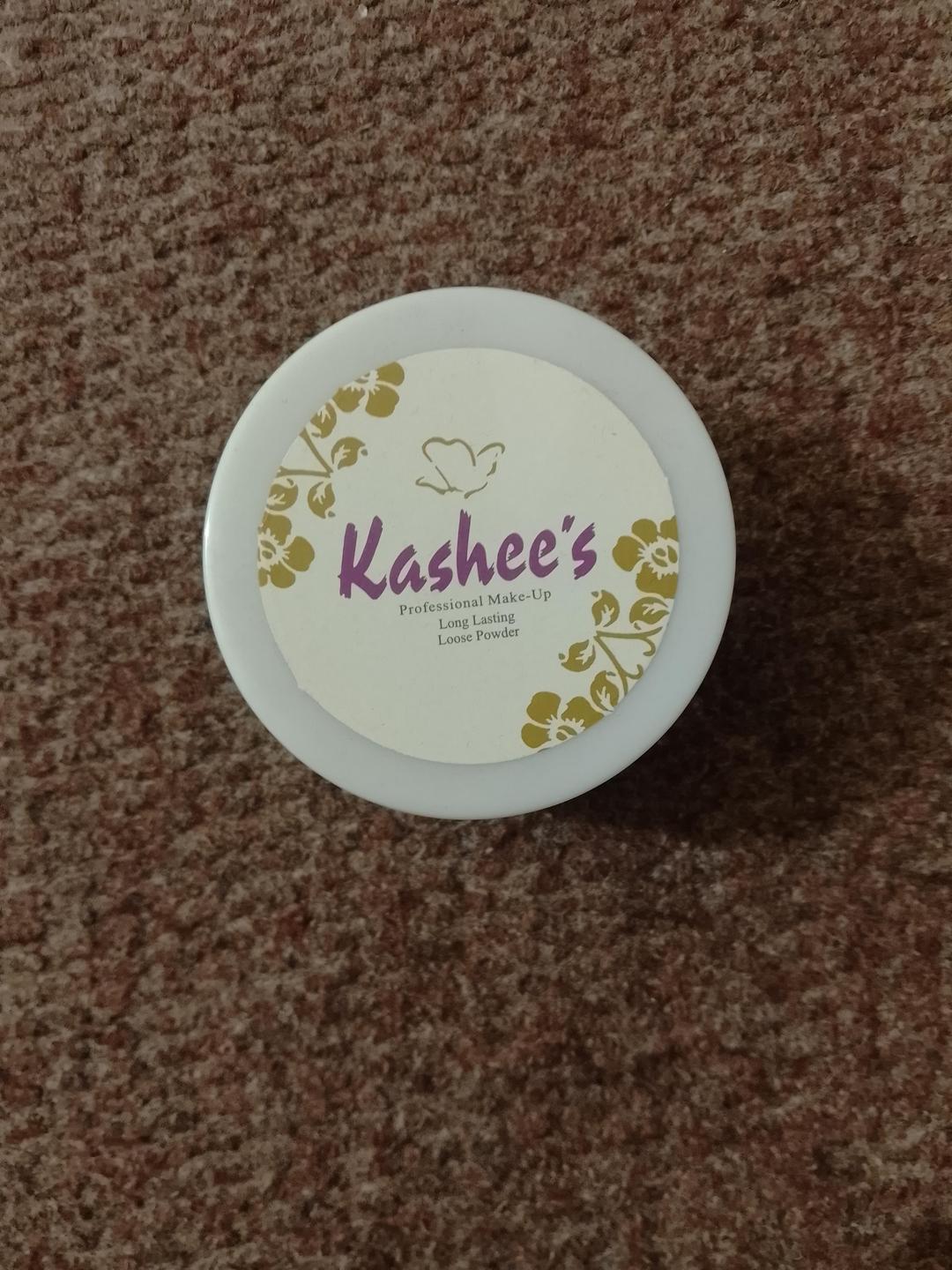 Kashee's Makeup Fixer & Loose Powder Set
